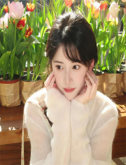 老人,孩子和外国人音乐配乐解析扣人心弦的：音效设计与主题曲创作分析