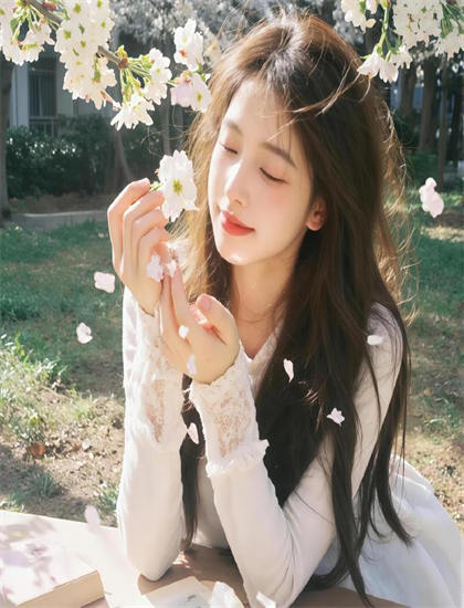 探索《我亲爱的妖怪女友》的奥秘：隐藏细节与深层意义